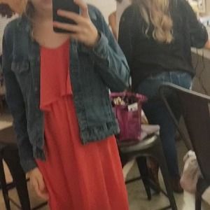 Meet your Posher, Izzy